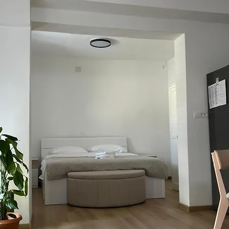 Ostanak kod kuće Sedmica Zadar