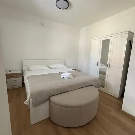 Sedmica Ostanak kod kuće Zadar